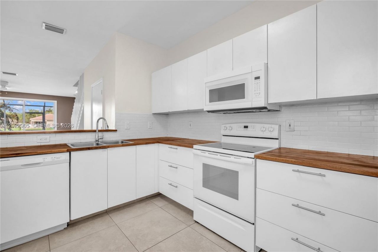 3698 San Simeon Cir , Weston, FL 33331 Photo
