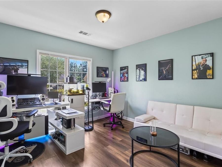 Property Image 32