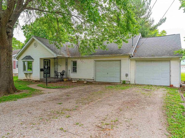 628 W ARCH Street, Mason City, IL 62664