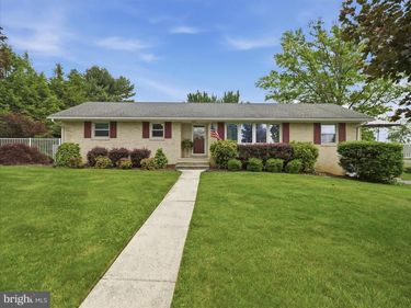 9689 FOREST RIDGE ROAD, SHIPPENSBURG, PA 17257