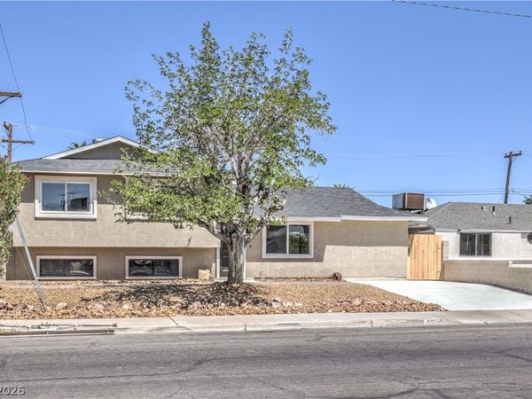 700 N Wallace Drive , Las Vegas, NV 89107