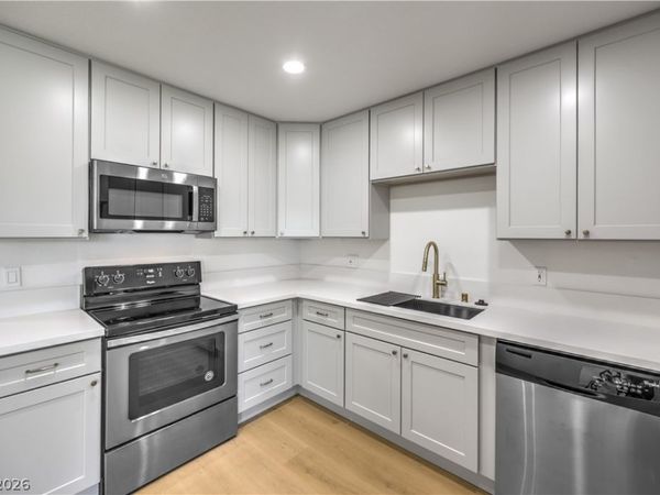 700 N Wallace Drive, Las Vegas, NV 89107