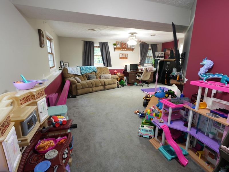 533 W Main Street , Leesburg, OH 45135 Photo 13