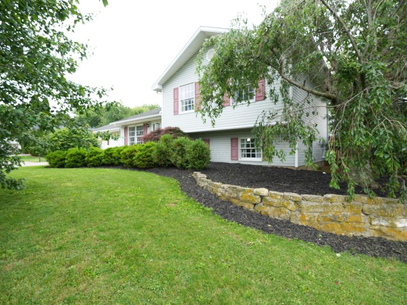 533 W Main Street , Leesburg, OH 45135 Photo 4