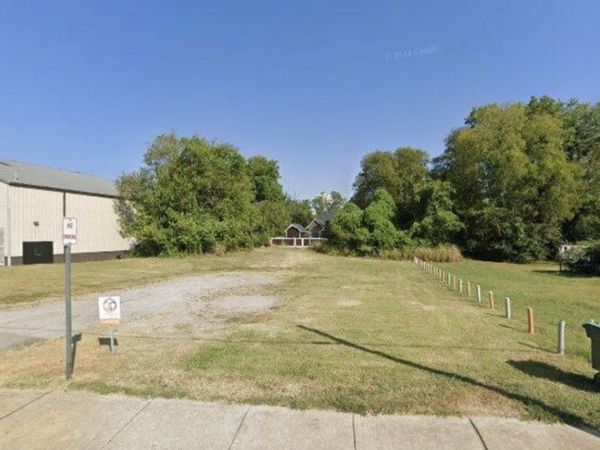 1025 Franklin St , Clarksville, TN 37040
