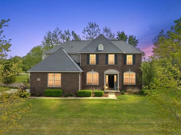 695 Dennison Court, Oakland Twp, MI 48363