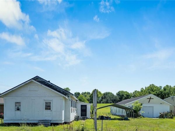 15640 RIVER Road , Hahnville, LA 70057