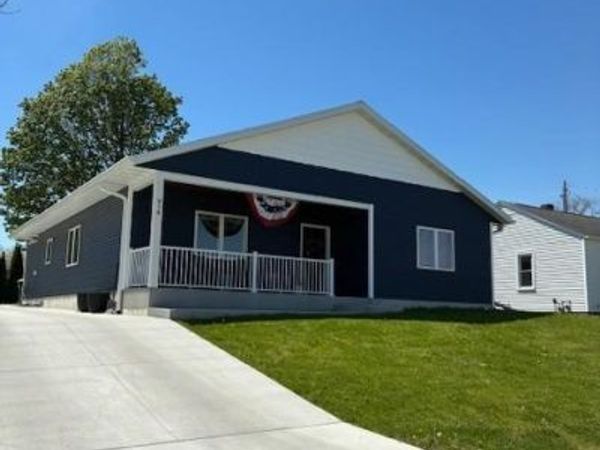 916 E Main Street, Caledonia, MN 55921