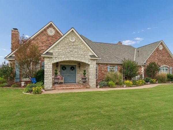 4080 Darril Road, Edmond, OK 73025