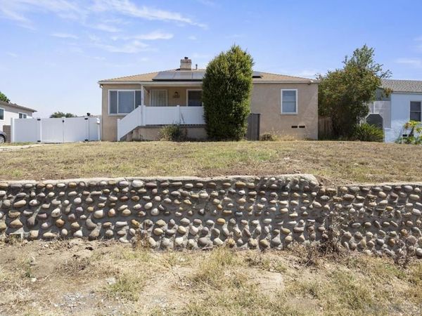 1537 Drexel Dr., Lemon Grove, CA 91945