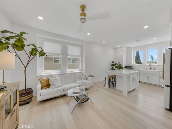 17961 Conch Lane , Huntington Beach, CA 92646