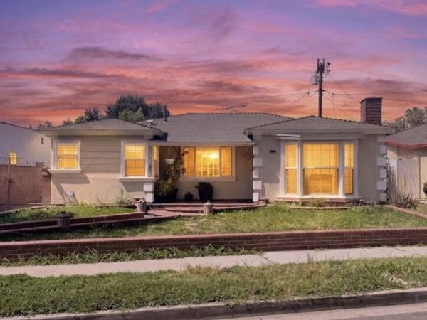 6837 Mayflower Avenue , Bell, CA 90201