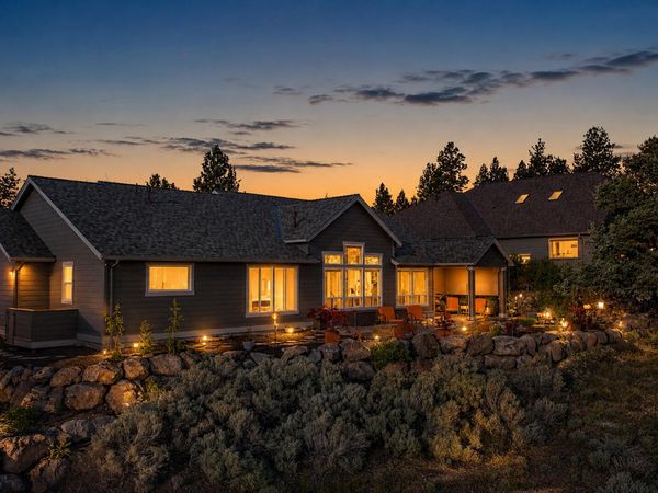 2572 NW Pine Terrace Drive, Bend, OR 97703