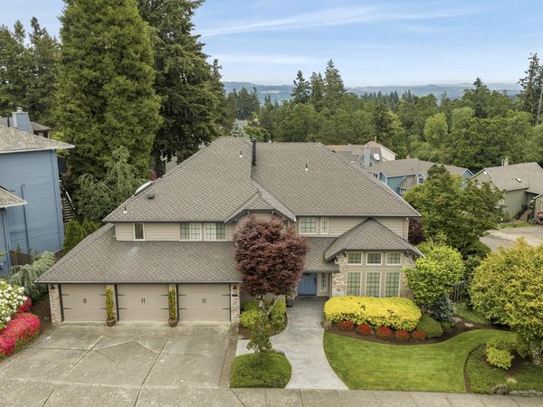 1960 Sunburst Terrace, West Linn, OR 97068