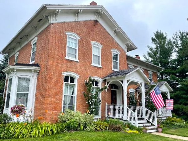 304 E Broadway , Mt. Carroll, IL 61053