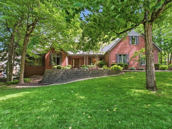 4643 Hickory Court, Zionsville, IN 46077