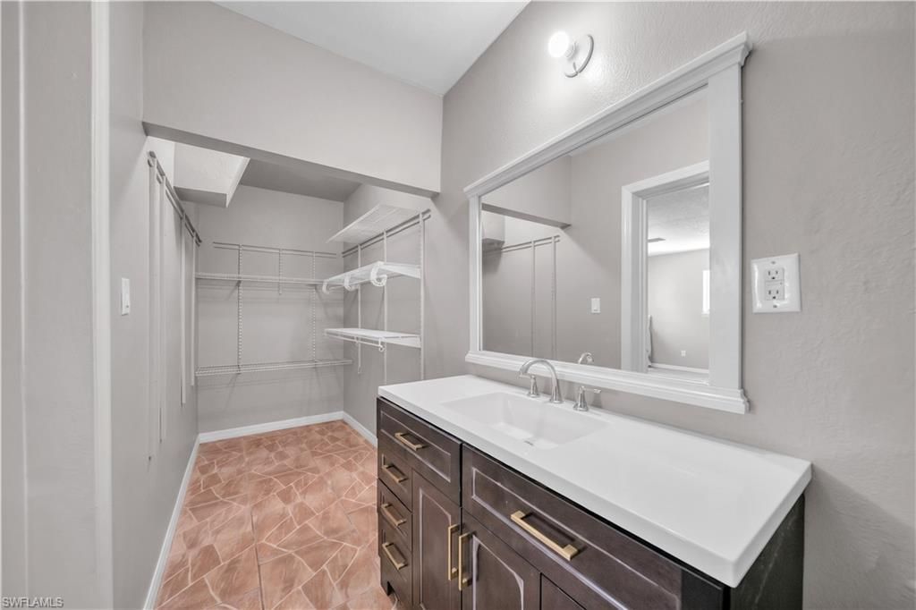 422 Bellair Rd , Fort Myers, FL 33905 Photo