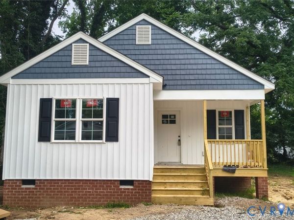 211 S 12th Avenue, Hopewell, VA 23860