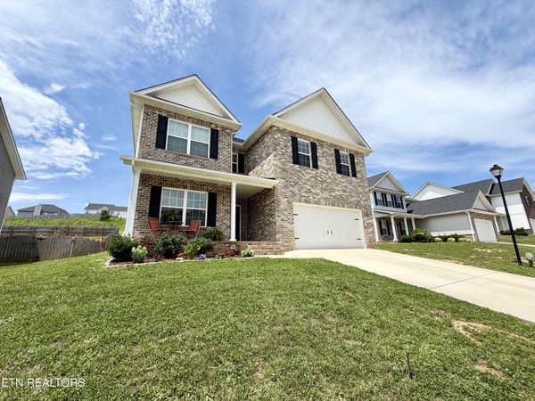 8221 Zodiac Lane, Powell, TN 37849