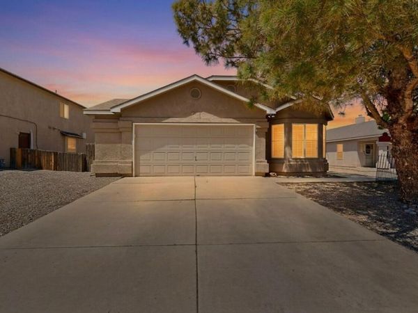 825 Deming Meadows Drive NE, Rio Rancho, NM 87144