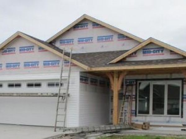 807 N Barela Circle, Centralia, MO 65240