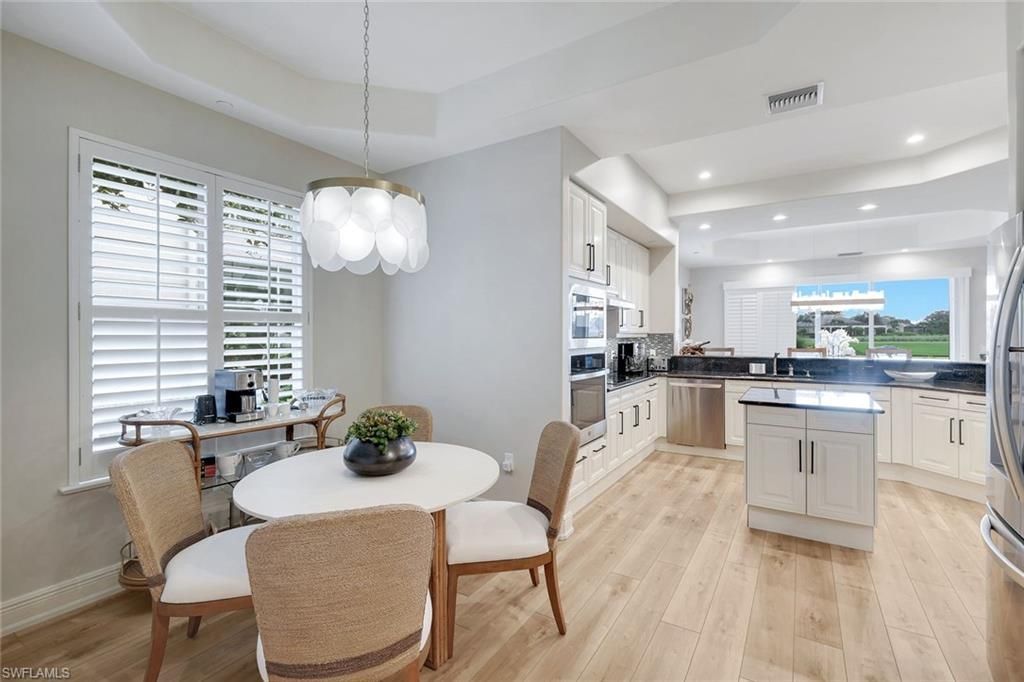 588 Avellino Isles Cir, Unit 20101, Naples, FL 34119 Photo