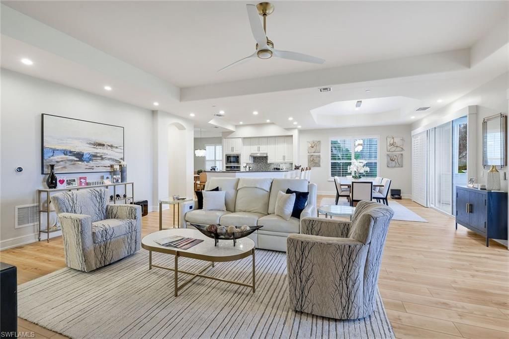 588 Avellino Isles Cir, Unit 20101, Naples, FL 34119 Photo