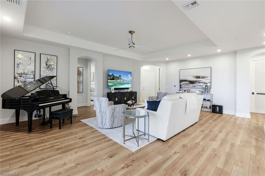 588 Avellino Isles Cir, Unit 20101, Naples, FL 34119 Photo