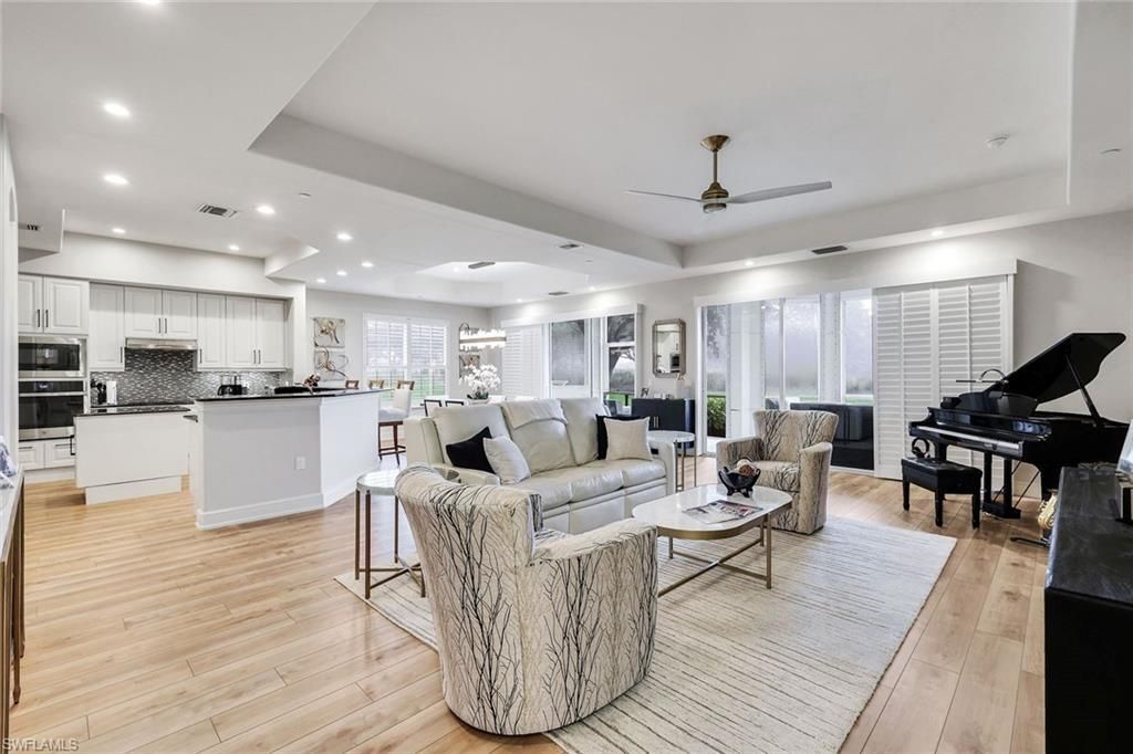 588 Avellino Isles Cir, Unit 20101, Naples, FL 34119 Photo