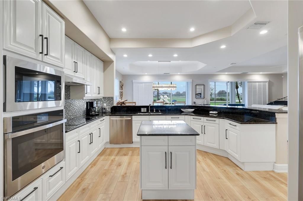 588 Avellino Isles Cir, Unit 20101, Naples, FL 34119 Photo