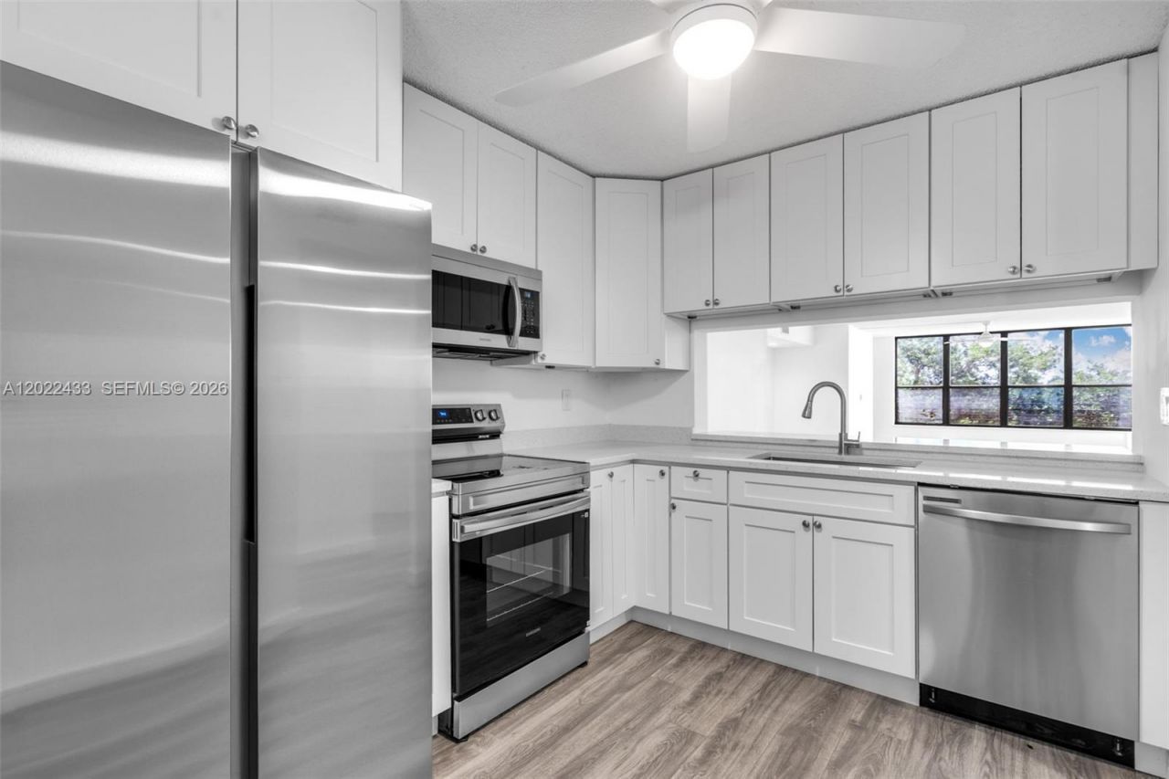 2767 Carambola Cir S, Unit 402, Coconut Creek, FL 33066 Photo