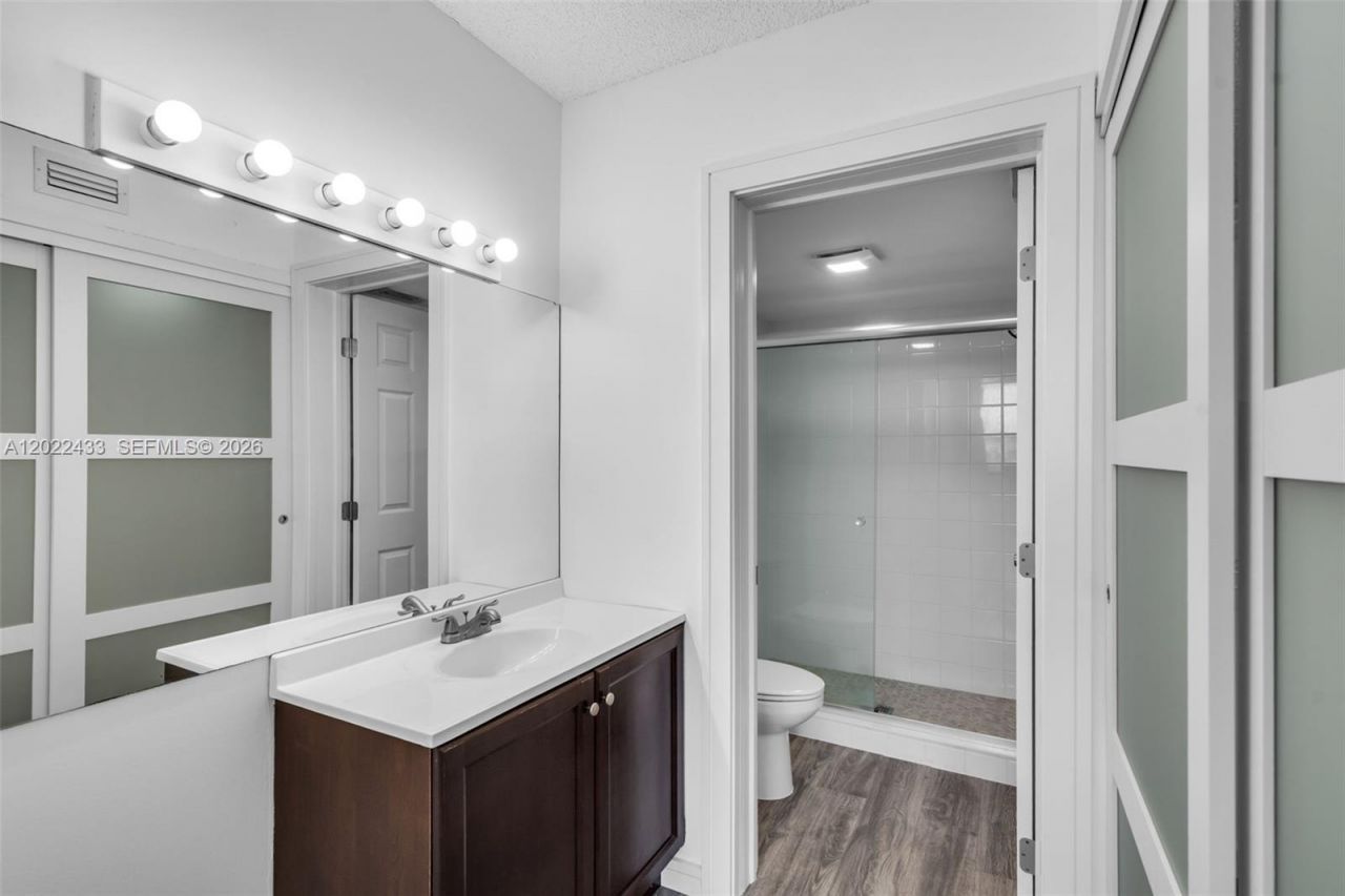 2767 Carambola Cir S, Unit 402, Coconut Creek, FL 33066 Photo