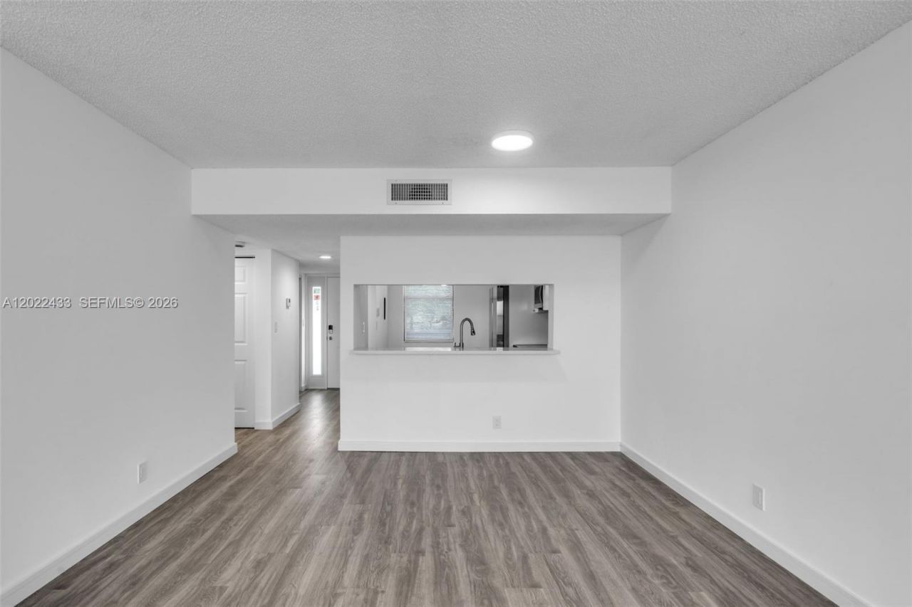2767 Carambola Cir S, Unit 402, Coconut Creek, FL 33066 Photo