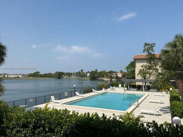 605 Ives Dairy Rd , Unit 306-7, Miami, FL 33179