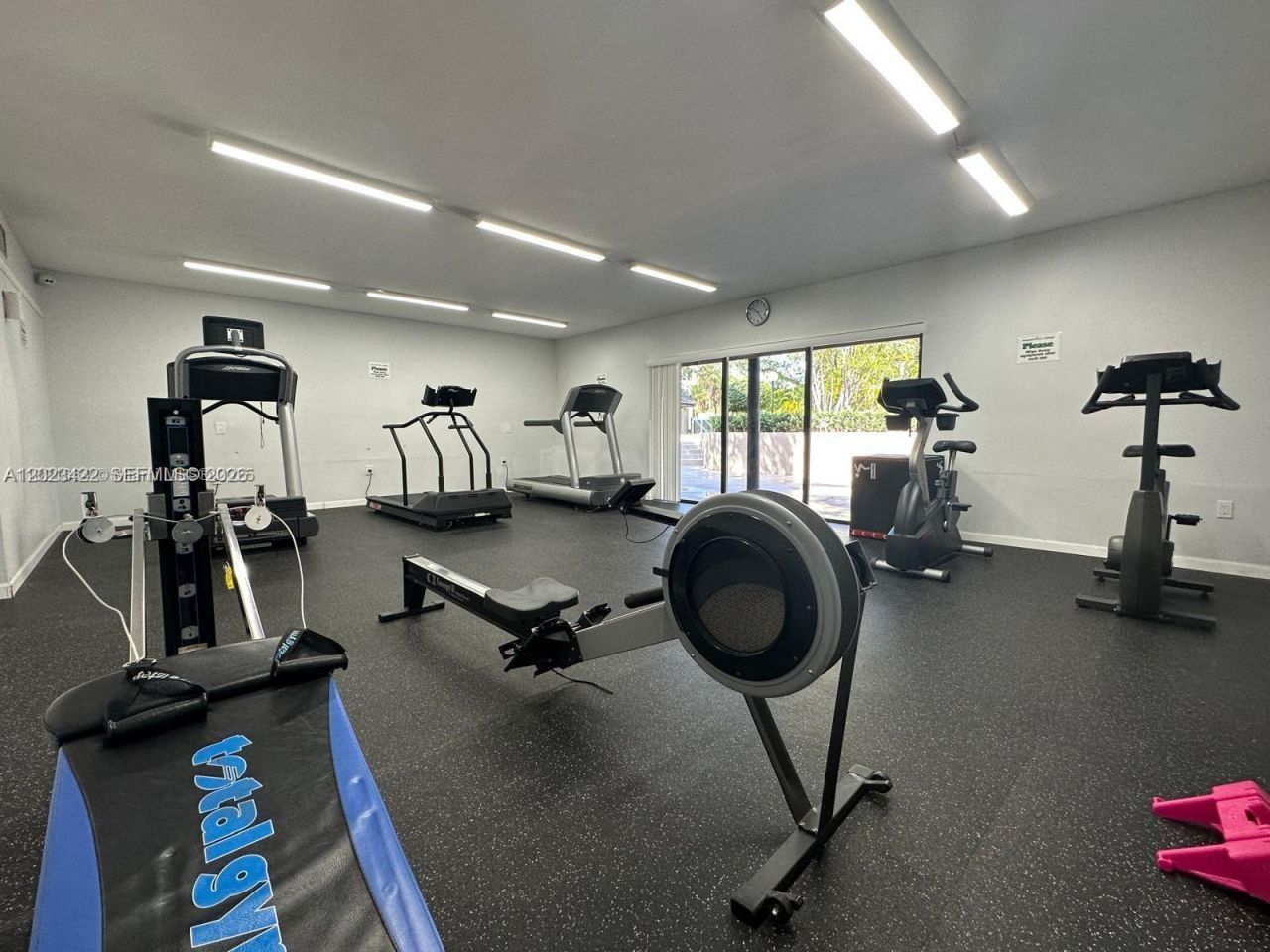 605 Ives Dairy Rd , Unit 306-7, Miami, FL 33179 Photo