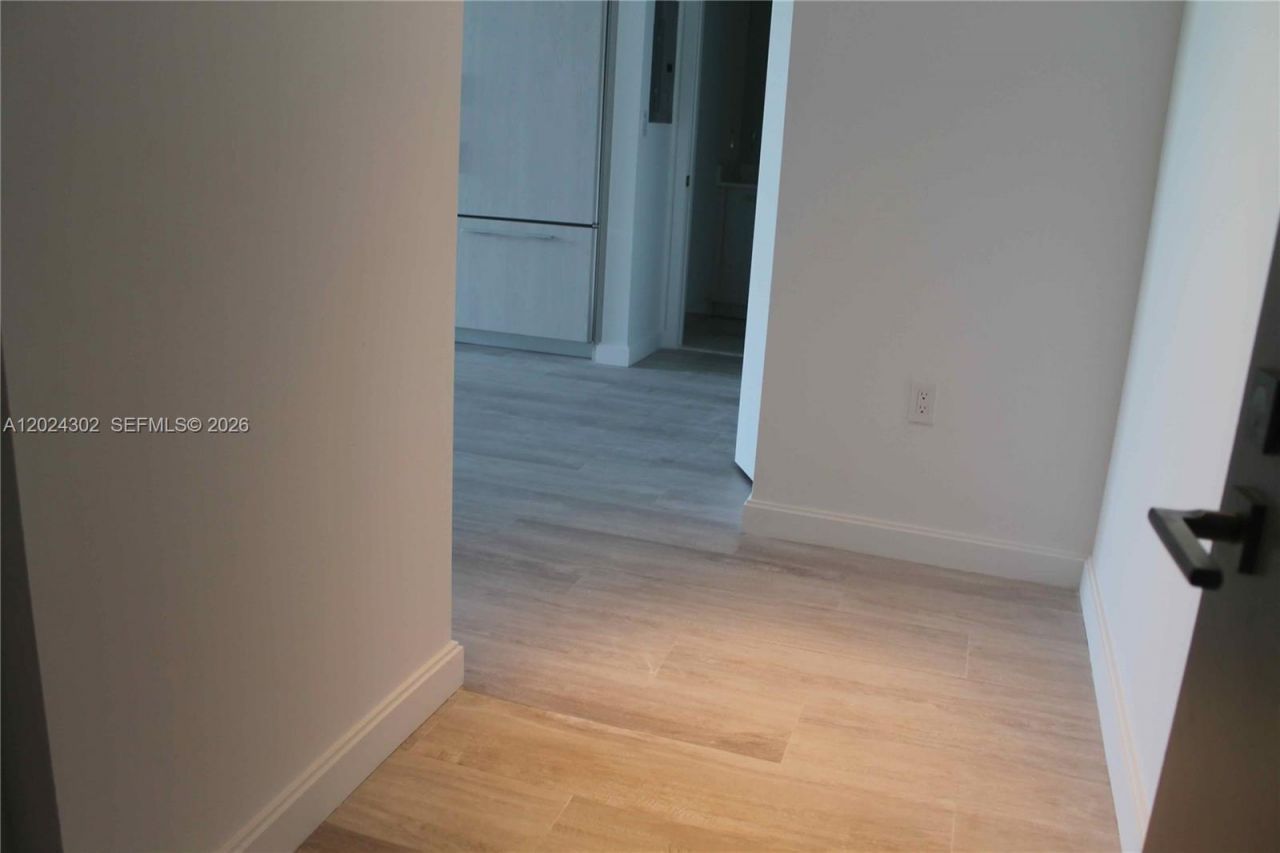 45 SW 9th St , Unit 2109, Miami, FL 33130 Photo