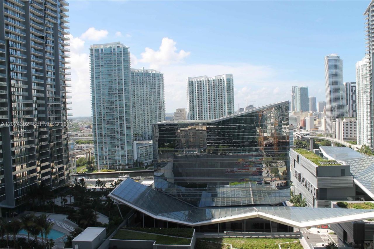 45 SW 9th St , Unit 2109, Miami, FL 33130 Photo
