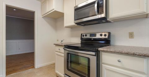 253 E Canterbury Dr, Stockton, CA 95207 Photo