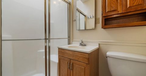 253 E Canterbury Dr, Stockton, CA 95207 Photo