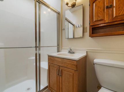 253 E Canterbury Dr, Stockton, CA 95207 Photo