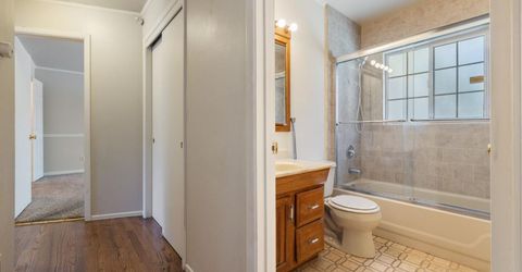 253 E Canterbury Dr, Stockton, CA 95207 Photo