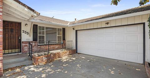 253 E Canterbury Dr, Stockton, CA 95207 Photo
