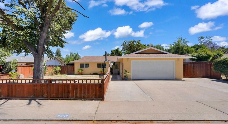 3832 Moorea Dr, Modesto, CA 95356 Photo