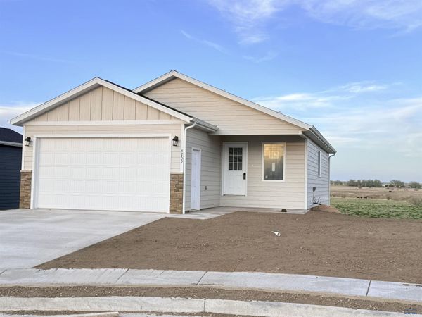 4258 LODI LN, Rapid City, SD 57703