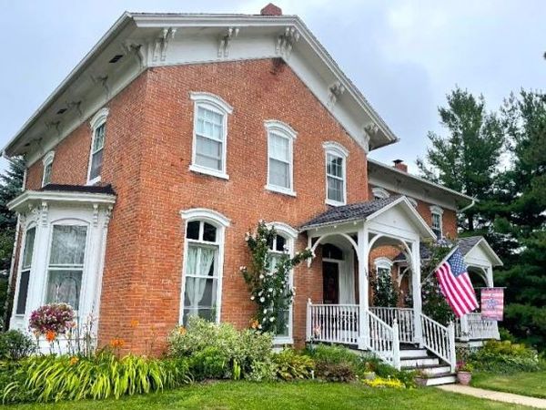 304 E Broadway, MOUNT CARROLL, IL 61053