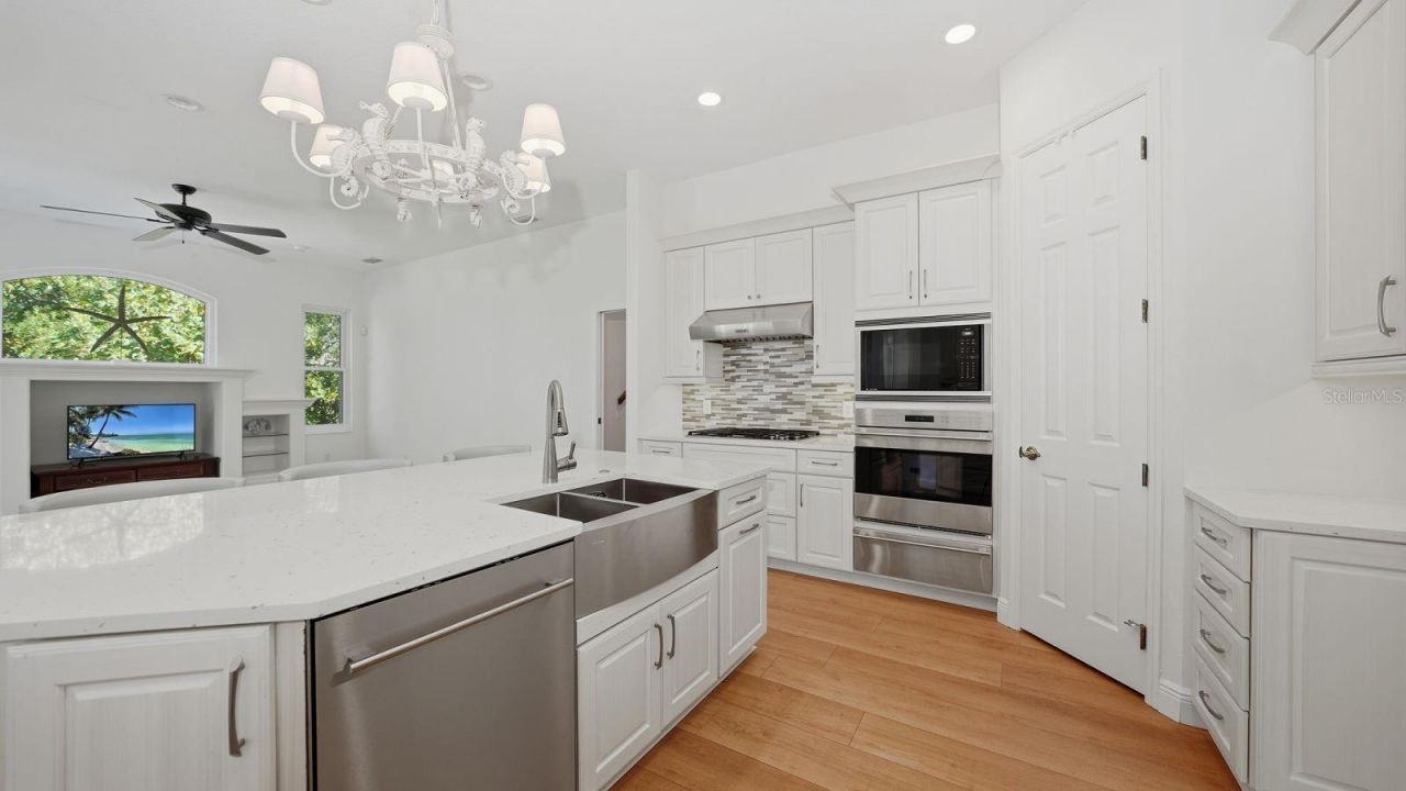 523 Juan Anasco Drive, Longboat Key, FL 34228 Photo