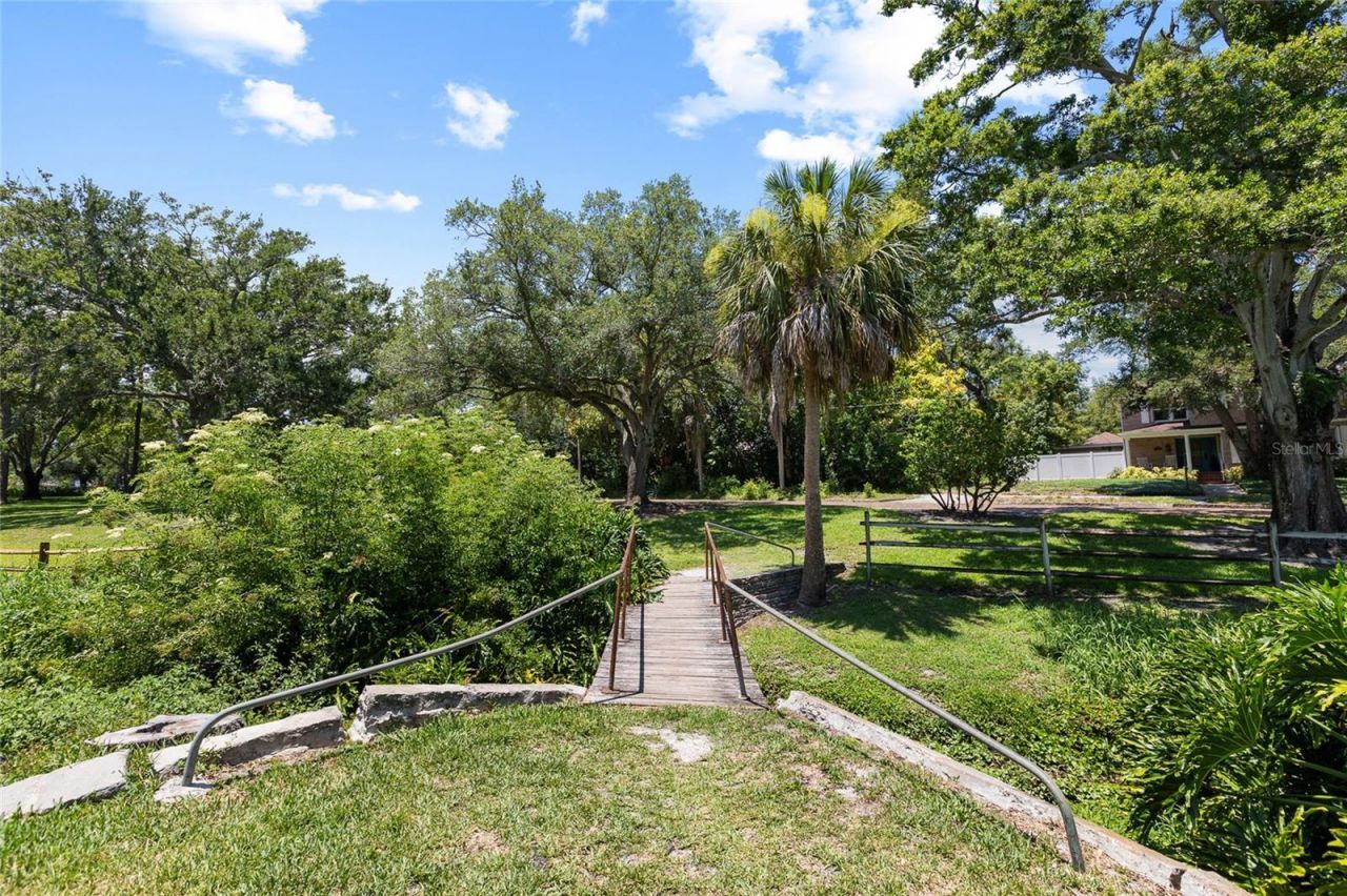 466 36th Avenue N, Saint Petersburg, FL 33704 Photo