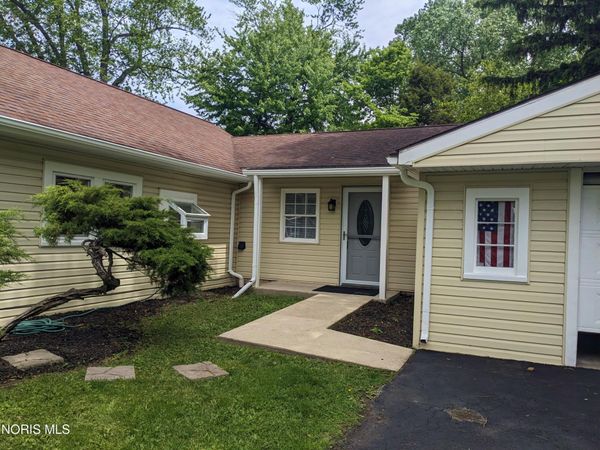 2070 Autokee Street , Oregon, OH 43616