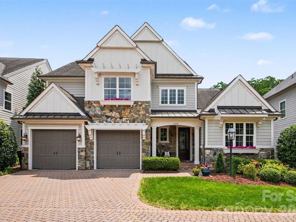 1020 N Sharon Amity Road, Charlotte, NC 28211