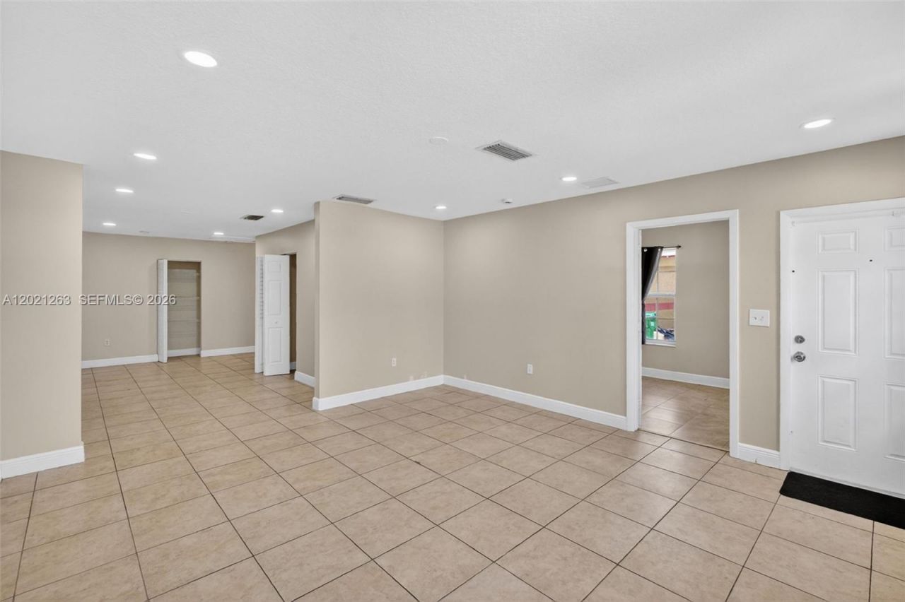 2620 NW 15th St , Fort Lauderdale, FL 33311 Photo